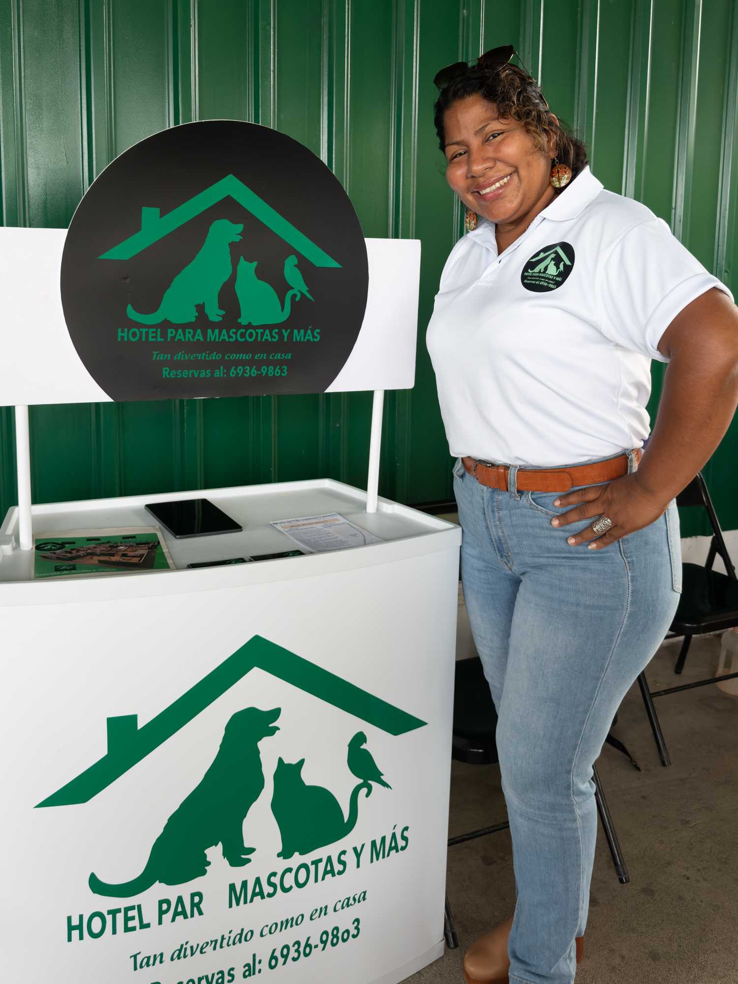 Thursday market April 17 9544